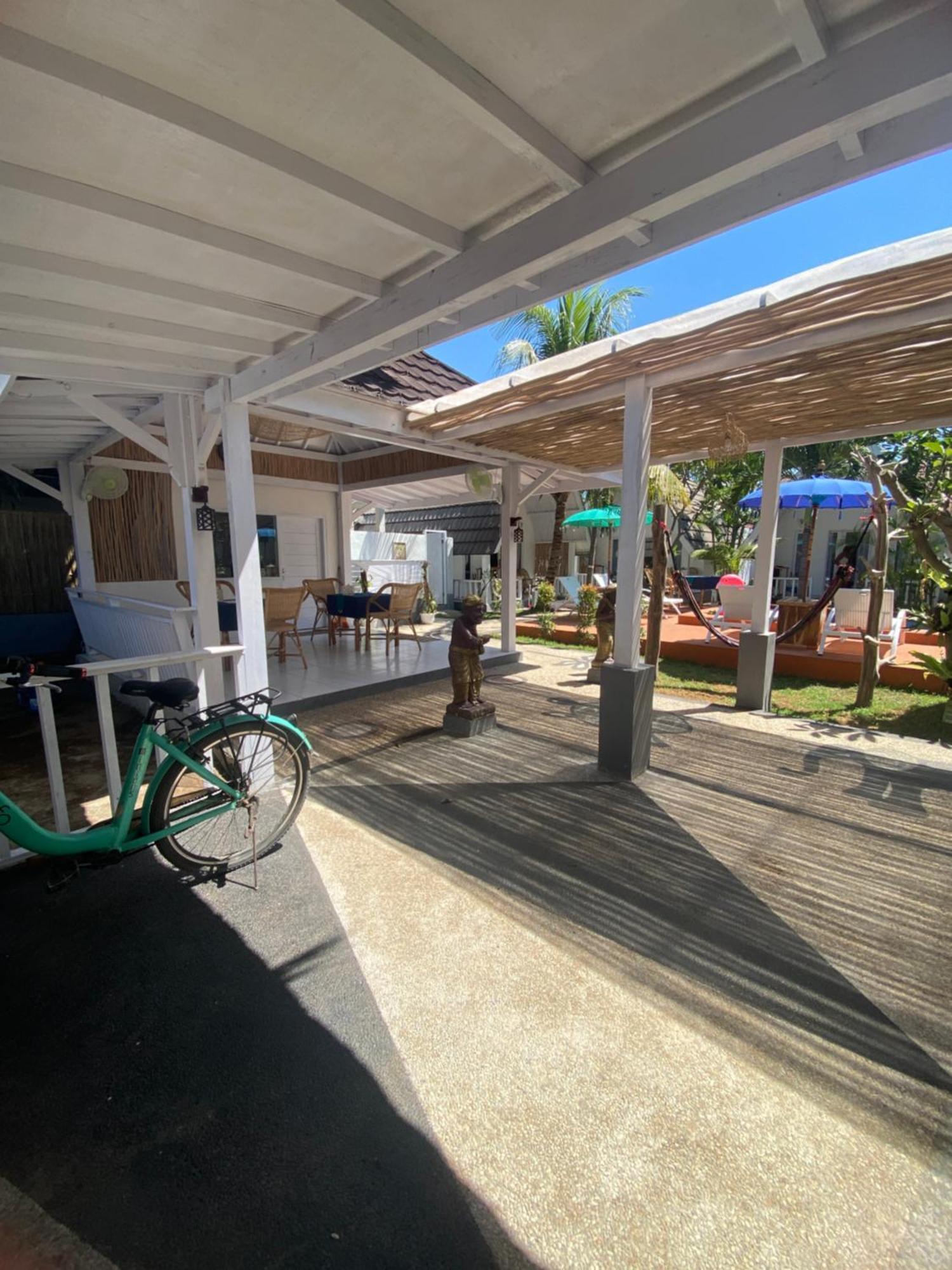 New Balengku Dua Hotel - Adults Only Гили-Эйр Экстерьер фото