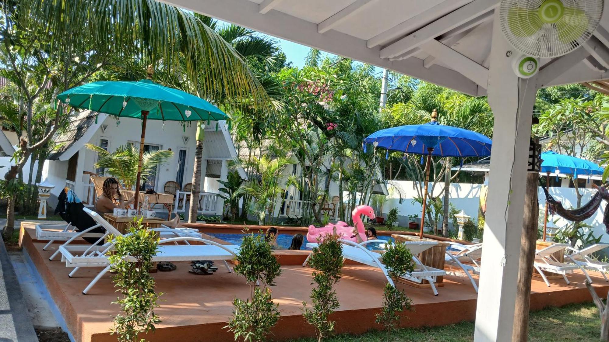 New Balengku Dua Hotel - Adults Only Гили-Эйр Экстерьер фото